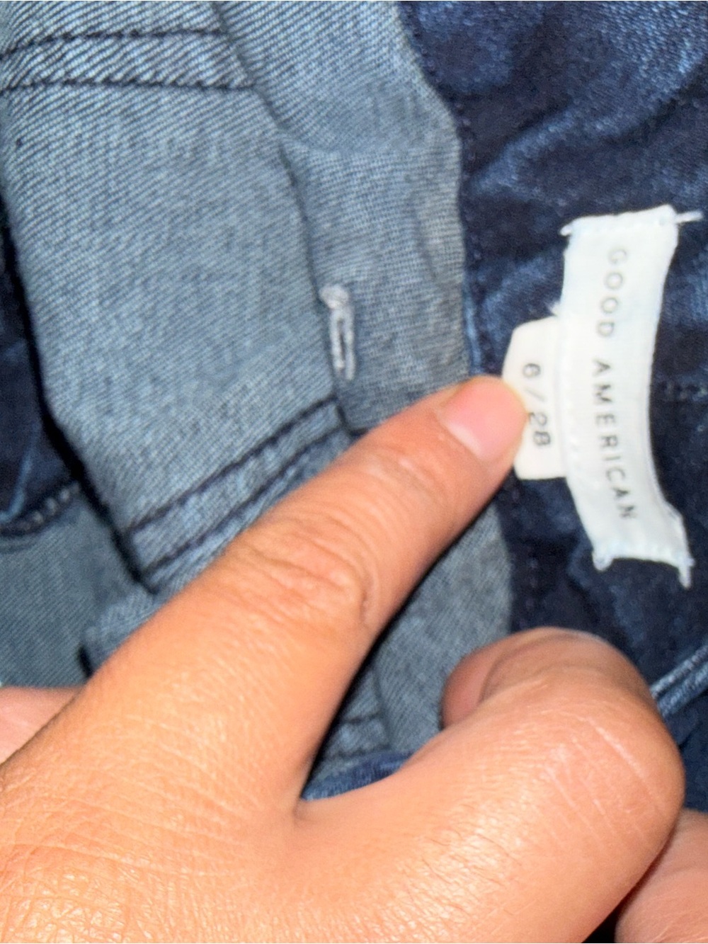 Good American Skinny Jeans in Dark Indigo Blue - Picture 8 of 9